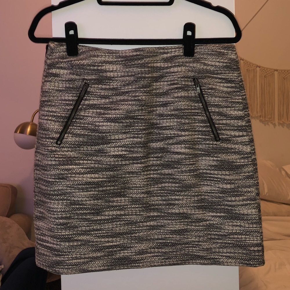 Loft Black and white Tweed skirt with zippers